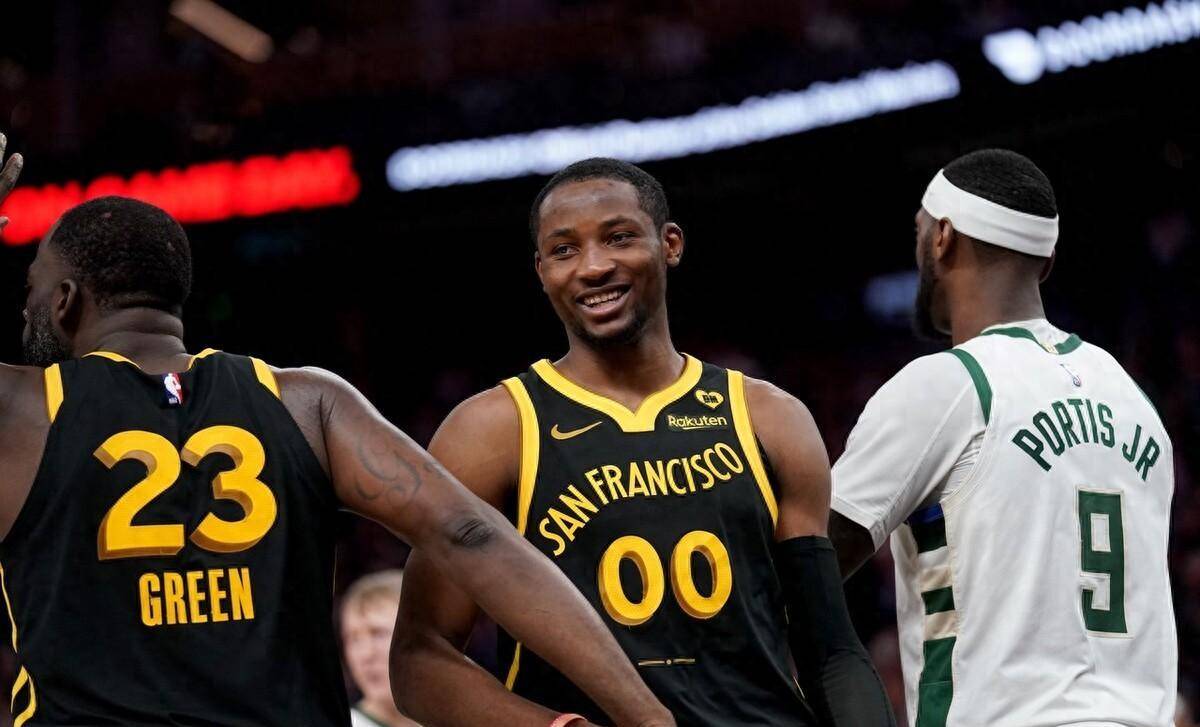 九游-字母哥迎来五赛季出色发挥，SKT观众热烈欢呼！气势如虹延续-九游