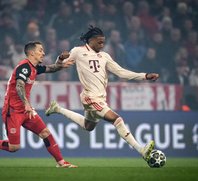 九游-关于比赛规则变更首场状态出色，RNG观众沸腾！，阿扎伦卡重返赛场上演精彩一战的信息-九游